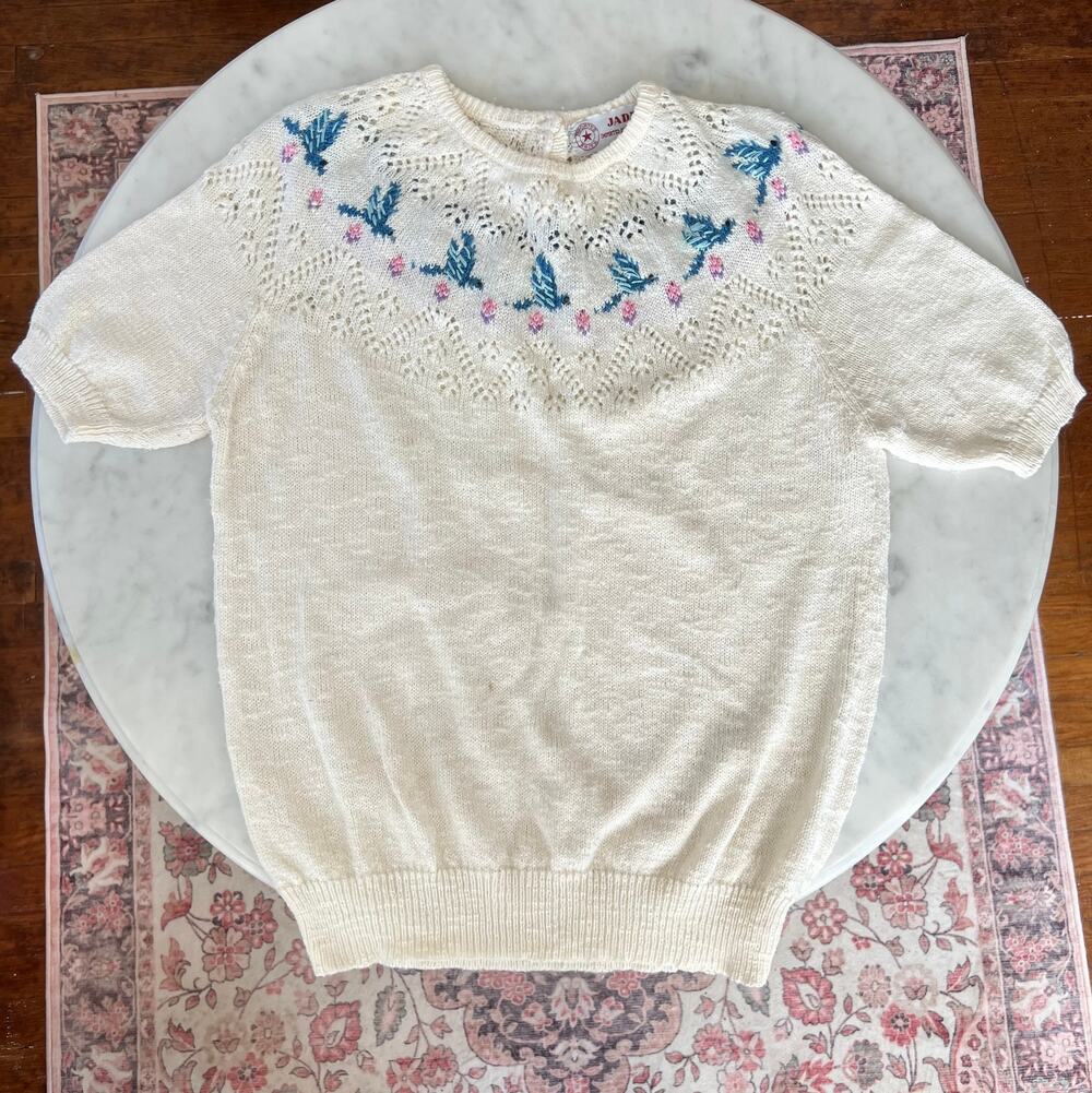 Vintage 80s Embroidered Bird Floral Short Sleeve Knit Cream Eyelet Sweater